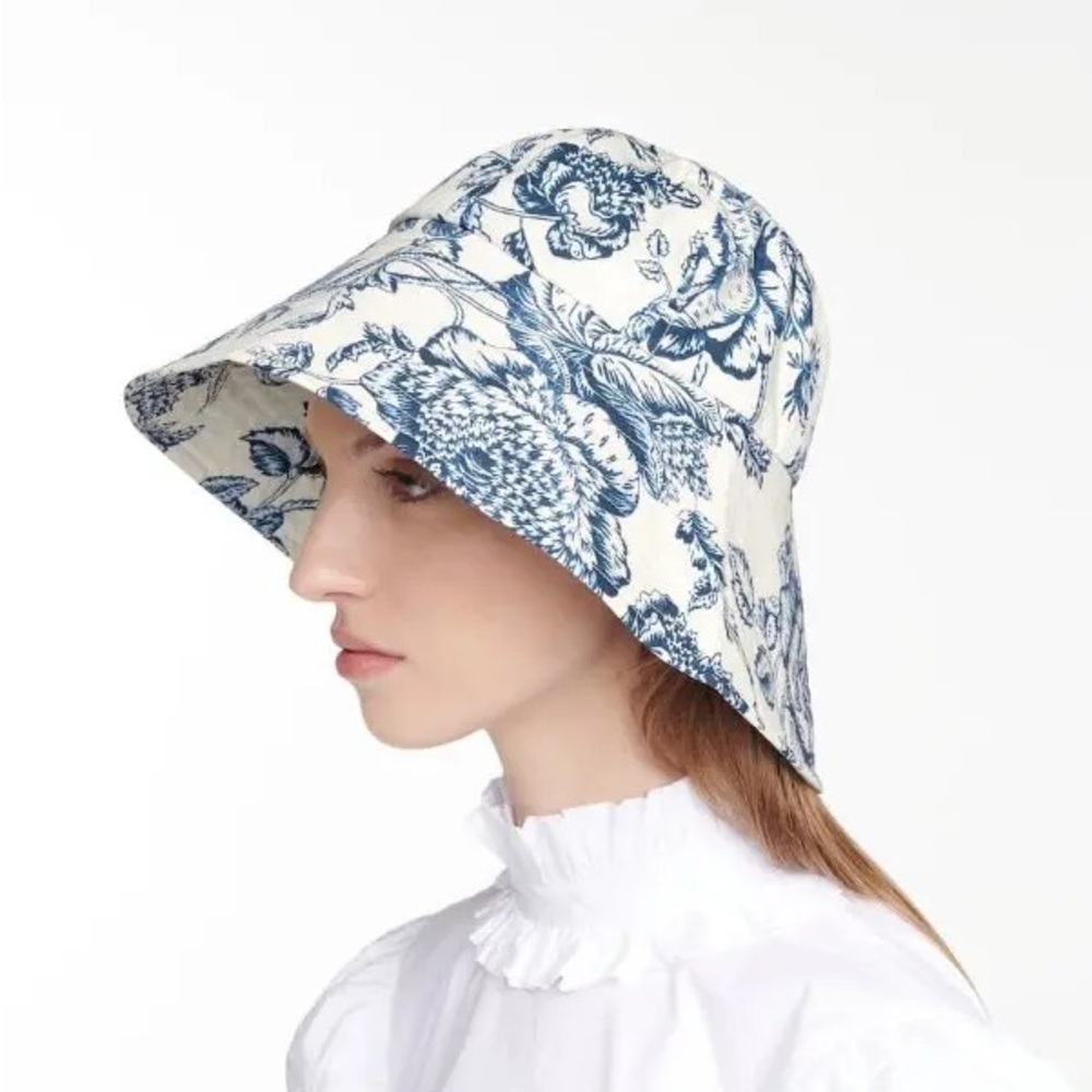 ERDEM Blue and Cream Floral Bucket Hat